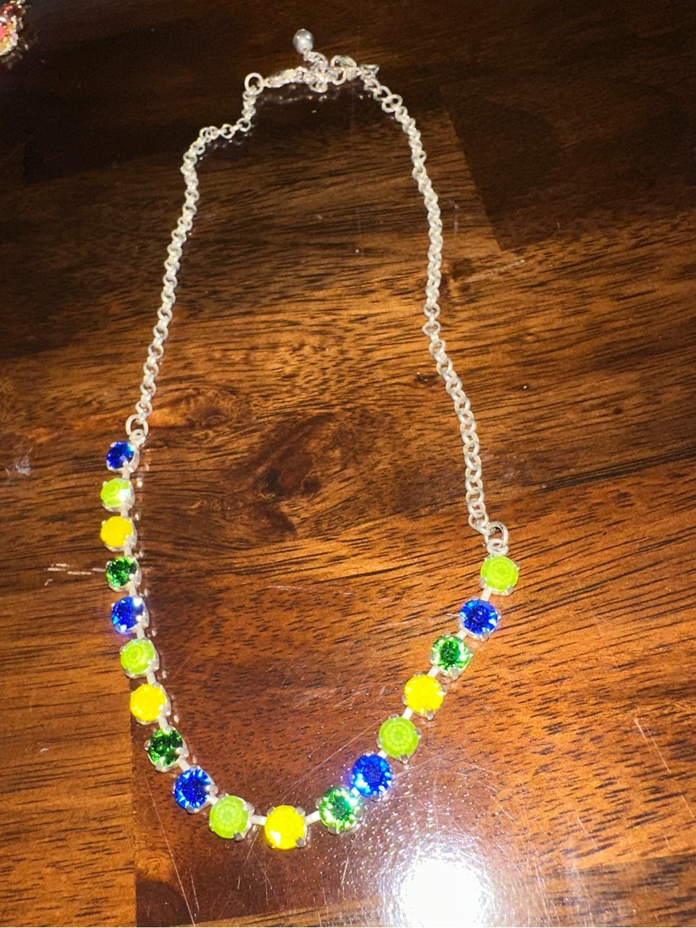 Sabika-inspired crystal necklace - Picture 4 of 4